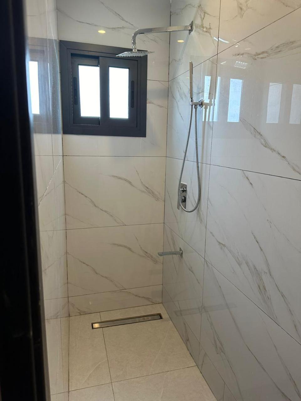 Luxueux Appartements - 2 Pieces Ou 4 Pieces - Quartiers Prises D'Almadies Et Ngor" Дакар Экстерьер фото