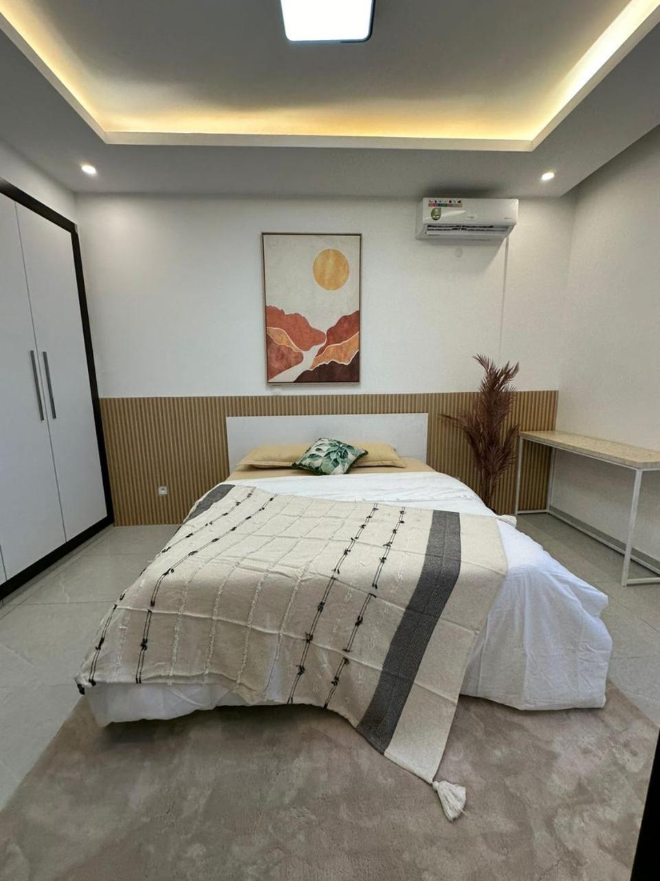Luxueux Appartements - 2 Pieces Ou 4 Pieces - Quartiers Prises D'Almadies Et Ngor" Дакар Экстерьер фото